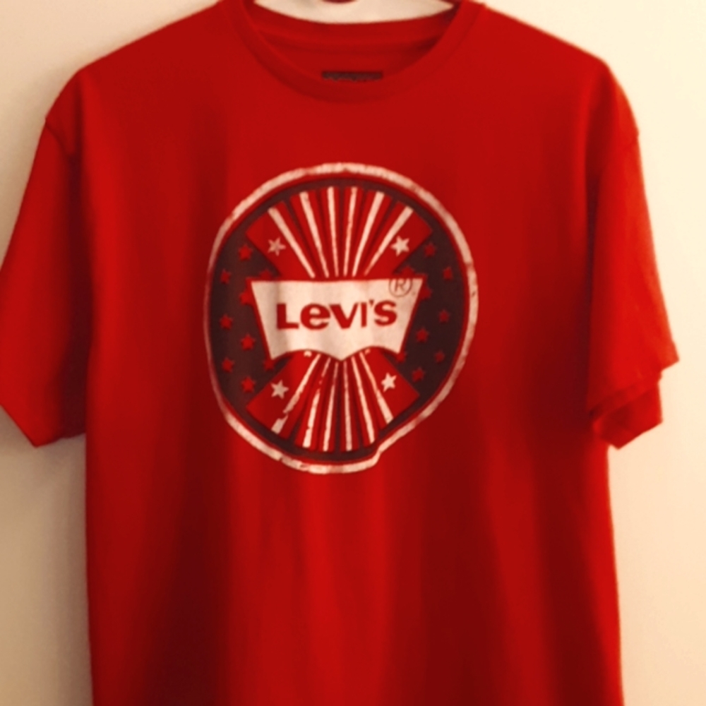 💥Levi's T-Shirt